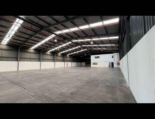 1,584M² WAREHOUSE TO LET IN ISANDO